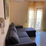 Kosta's Apartments. Lägenhet Néa Péramos