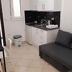 公寓 Kosta's Apartments. *