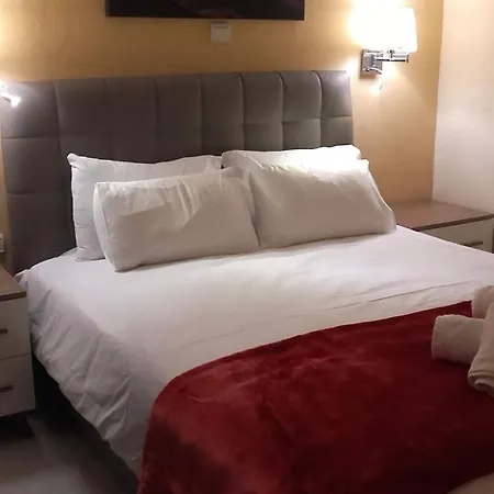 Kosta's Apartments. Апартаменты Неа-Перамос
