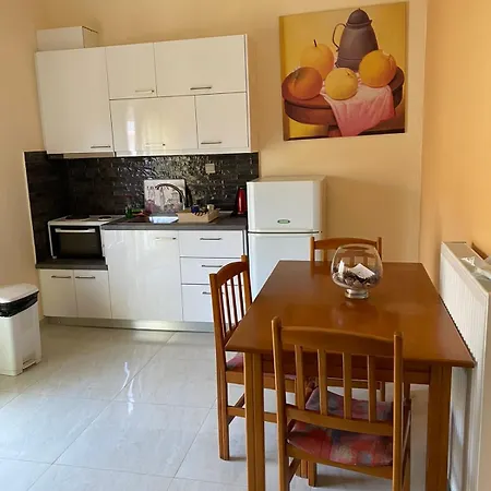 Kosta's Apartments. * Nea Peramos (Macedonia)